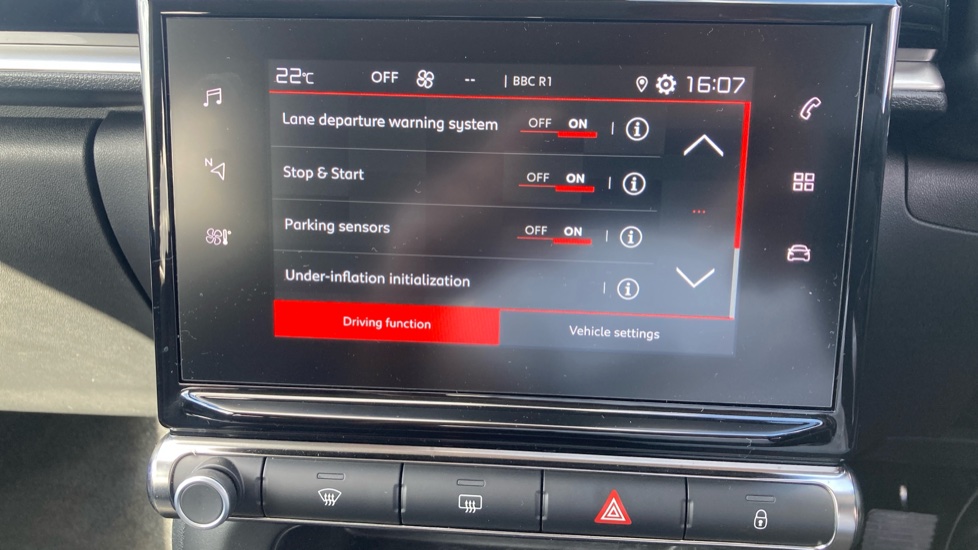 Citroen C3 1.2 PureTech 110 Plus 5dr EAT6 Petrol Hatchback - Image 26