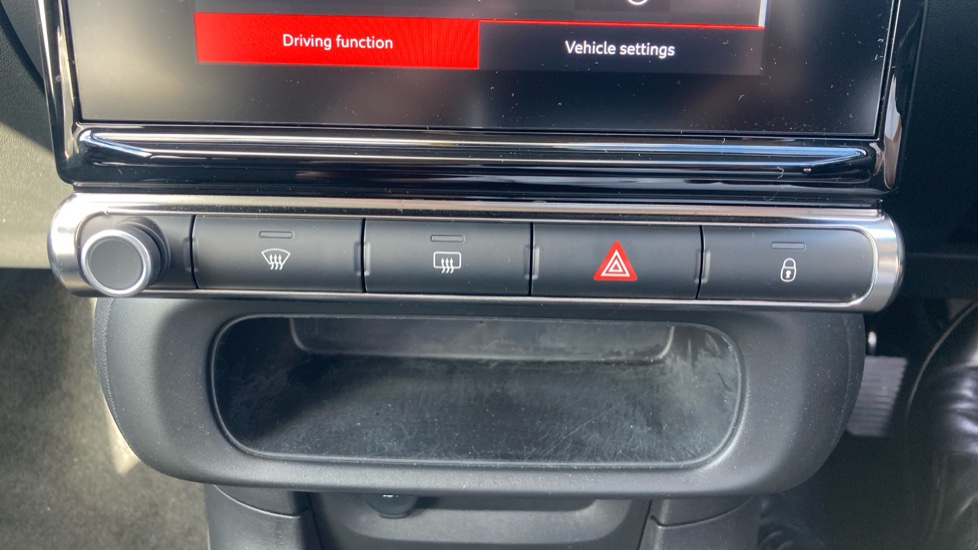 Citroen C3 1.2 PureTech 110 Plus 5dr EAT6 Petrol Hatchback - Image 27