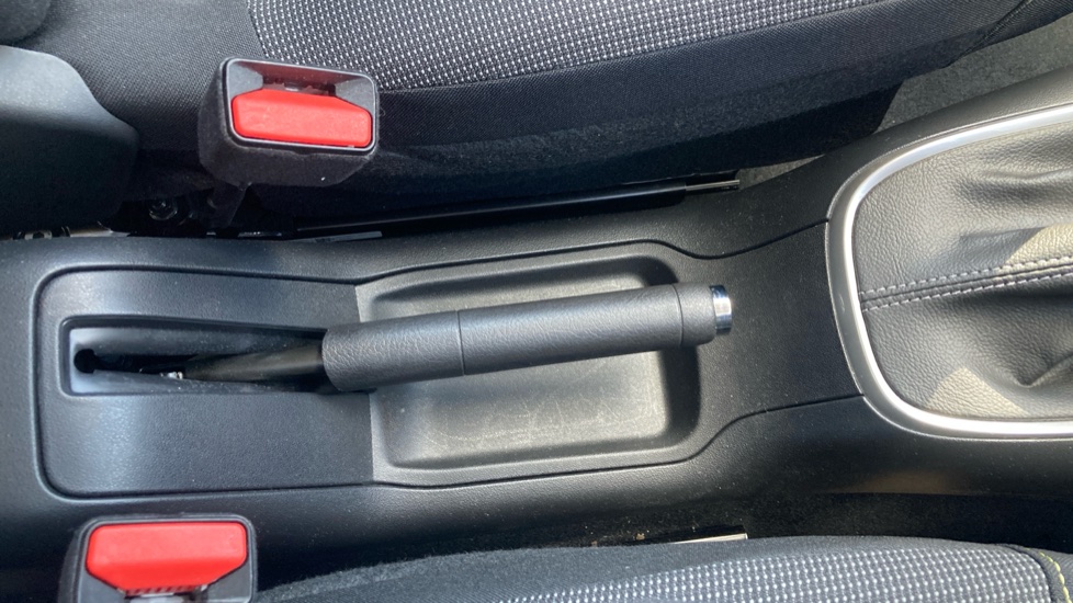 Citroen C3 1.2 PureTech 110 Plus 5dr EAT6 Petrol Hatchback - Image 29