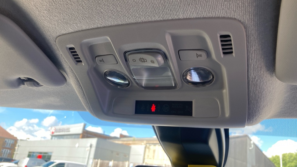 Citroen C3 1.2 PureTech 110 Plus 5dr EAT6 Petrol Hatchback - Image 30