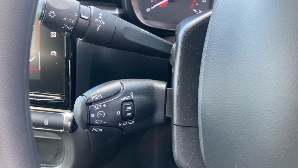 Citroen C3 1.2 PureTech 110 Plus 5dr EAT6 Petrol Hatchback - Image 31