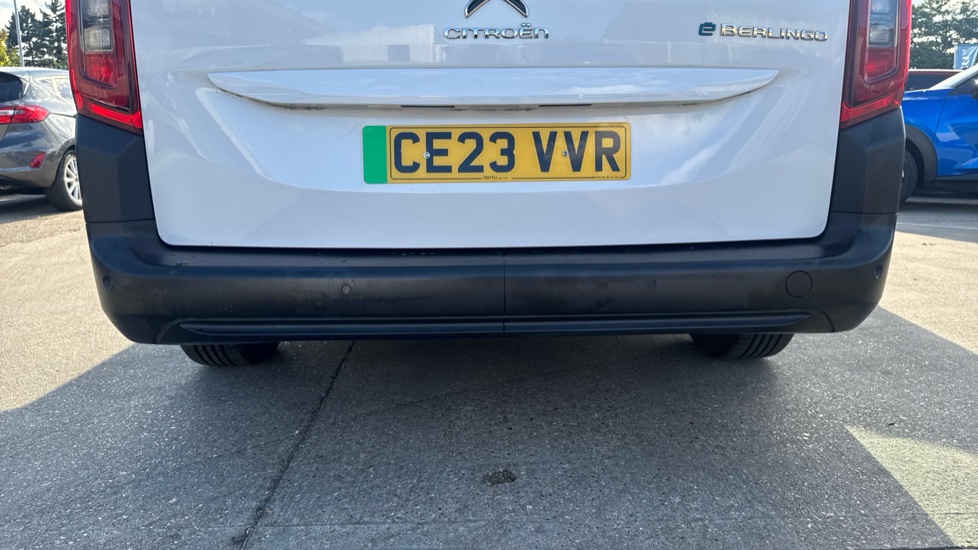 Citroen Berlingo 100kW Feel XL 50kWh 5dr Auto [7 seat] Electric Estate - Image 36
