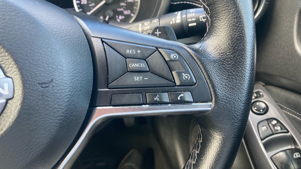 Nissan Juke 1.0 DiG-T 114 N-Connecta 5dr DCT Petrol Hatchback - Image 31