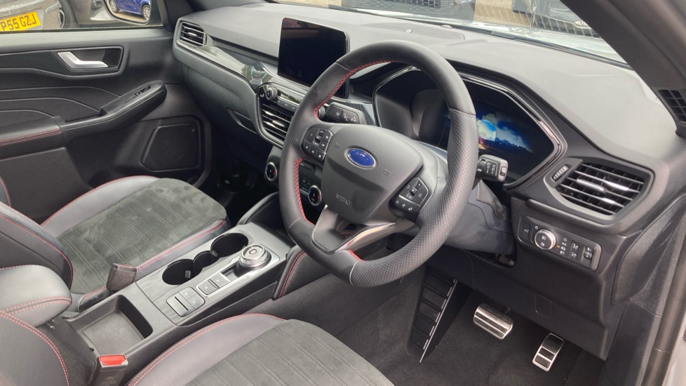 Ford Kuga 2.5 FHEV ST-Line Edition 5dr CVT Hybrid Estate - Image 11