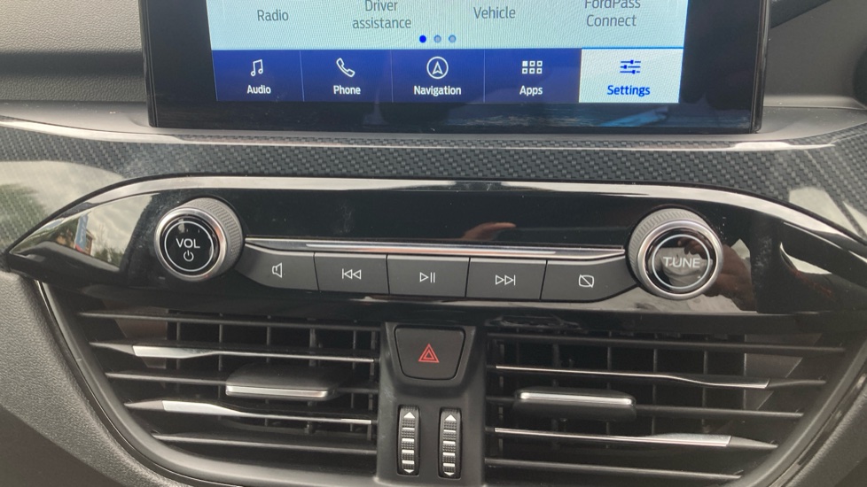 Ford Kuga 2.5 FHEV ST-Line Edition 5dr CVT Hybrid Estate - Image 24