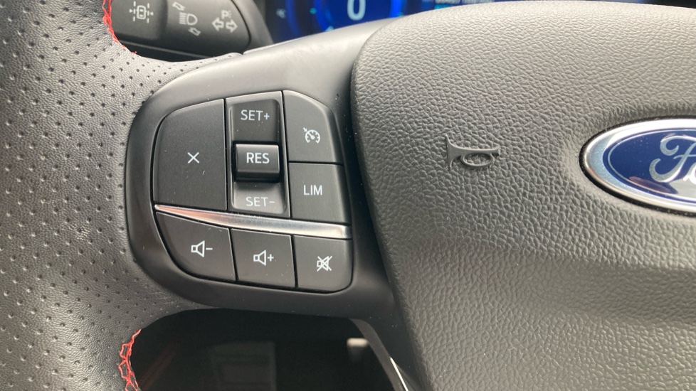 Ford Kuga 2.5 FHEV ST-Line Edition 5dr CVT Hybrid Estate - Image 29