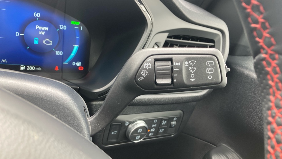 Ford Kuga 2.5 FHEV ST-Line Edition 5dr CVT Hybrid Estate - Image 32