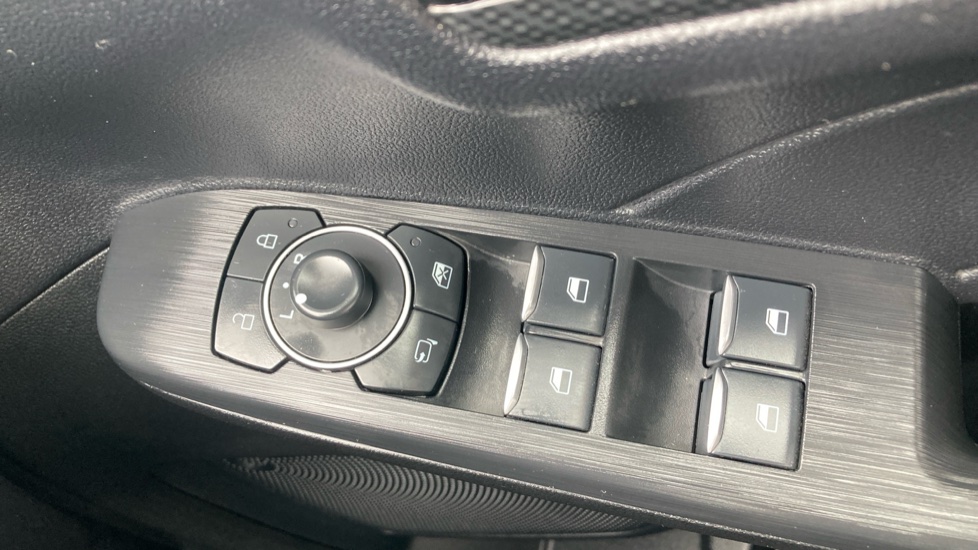 Ford Kuga 2.5 FHEV ST-Line Edition 5dr CVT Hybrid Estate - Image 33