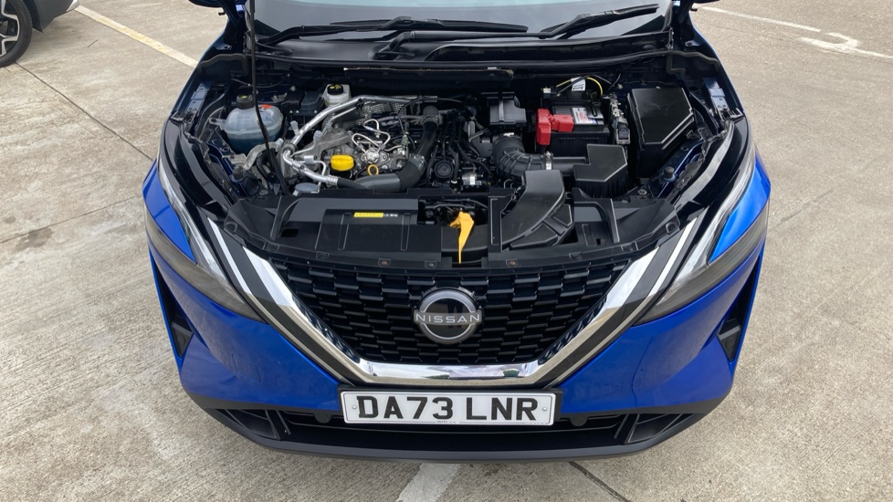 Nissan Qashqai 1.3 DiG-T MH 158 Acenta Premium 5dr Xtronic Petrol Hatchback - Image 8