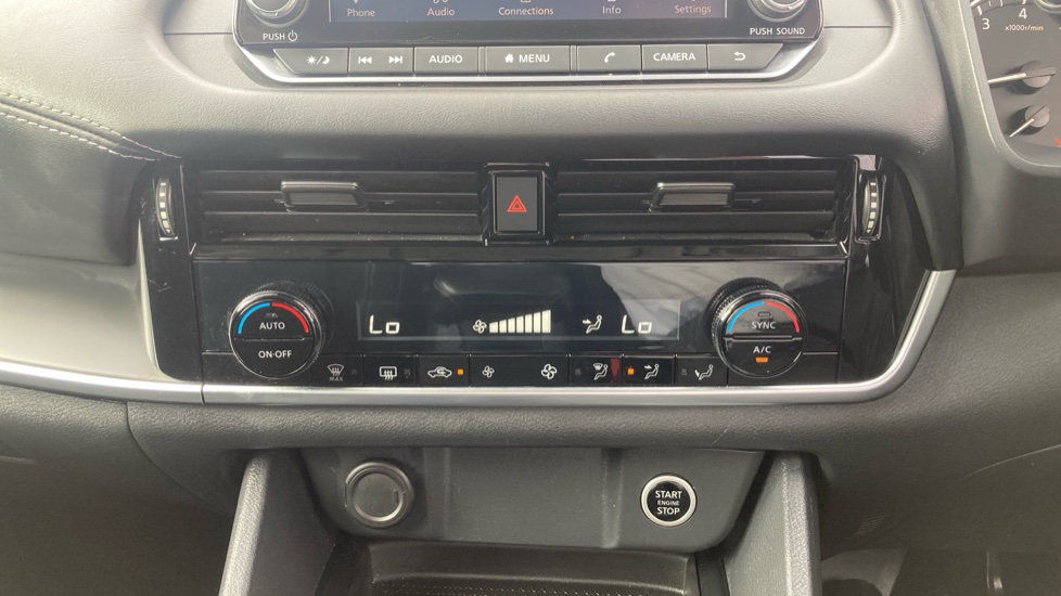 Nissan Qashqai 1.3 DiG-T MH 158 Acenta Premium 5dr Xtronic Petrol Hatchback - Image 28