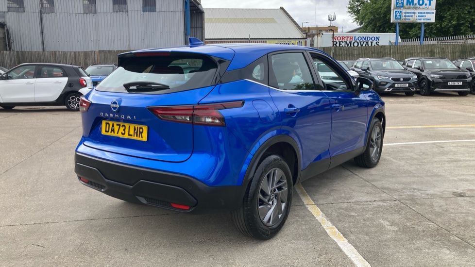 Nissan Qashqai 1.3 DiG-T MH 158 Acenta Premium 5dr Xtronic Petrol Hatchback - Image 41