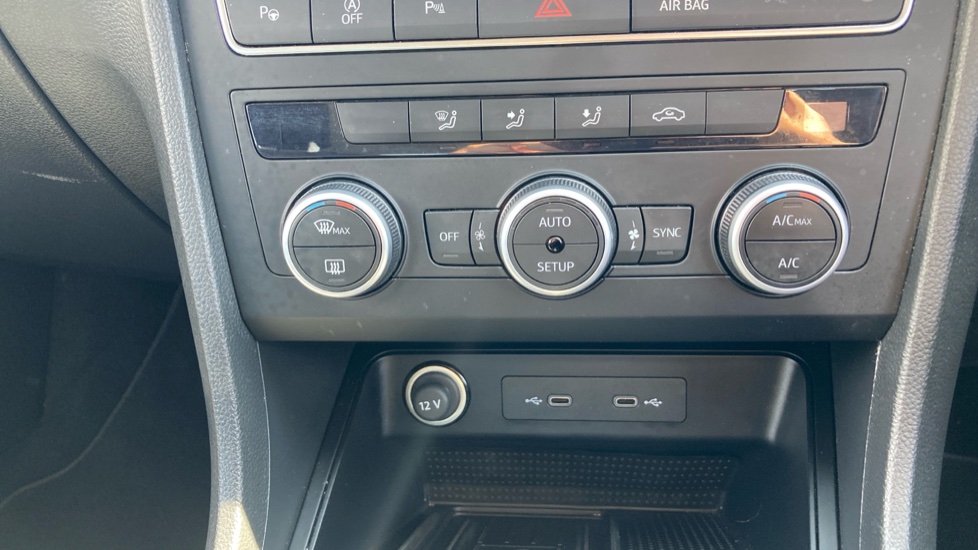 SEAT Ateca 1.5 TSI EVO SE Technology 5dr DSG Petrol Estate - Image 29