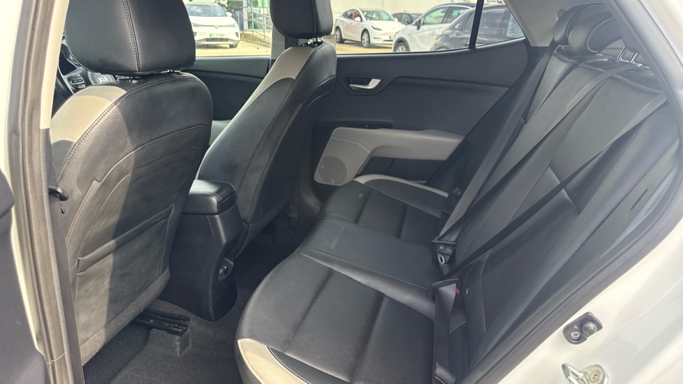 Kia Stonic 1.0T GDi 4 5dr Petrol Estate - Image 16