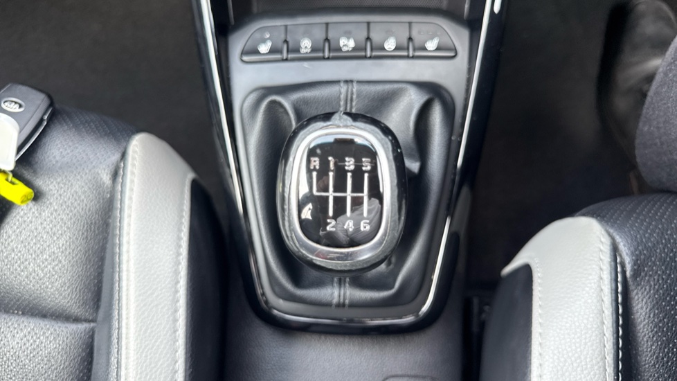 Kia Stonic 1.0T GDi 4 5dr Petrol Estate - Image 25