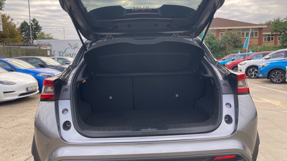 Nissan Juke 1.6 Hybrid N-Connecta 5dr Auto Hybrid Hatchback - Image 4