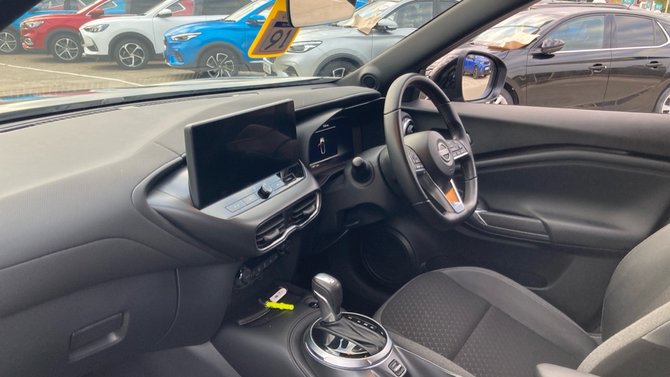Nissan Juke 1.6 Hybrid N-Connecta 5dr Auto Hybrid Hatchback - Image 9