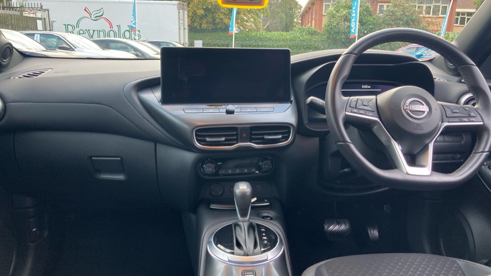 Nissan Juke 1.6 Hybrid N-Connecta 5dr Auto Hybrid Hatchback - Image 10
