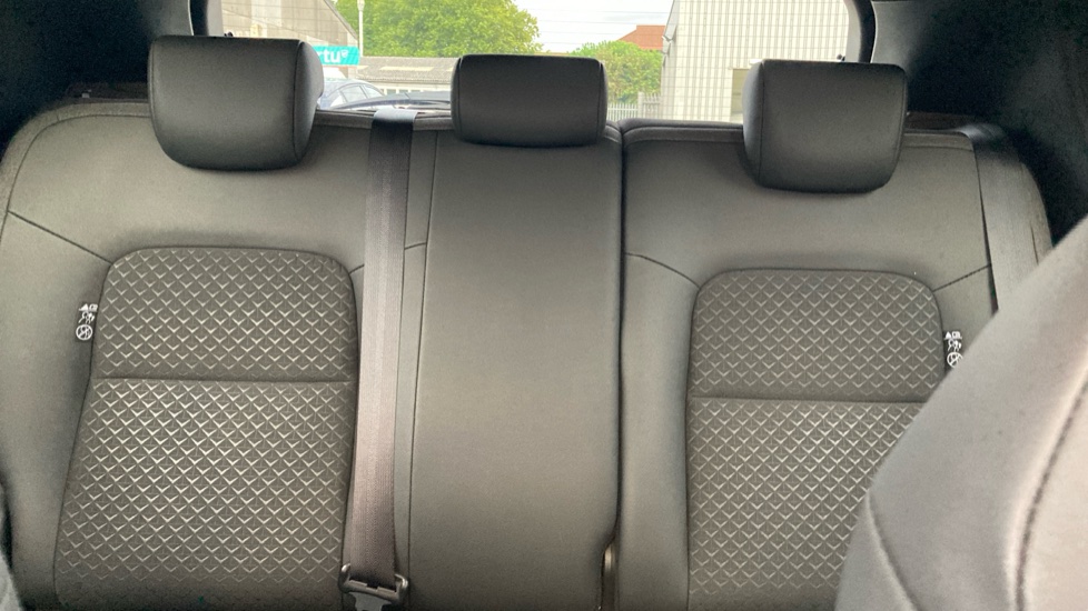 Nissan Juke 1.6 Hybrid N-Connecta 5dr Auto Hybrid Hatchback - Image 15