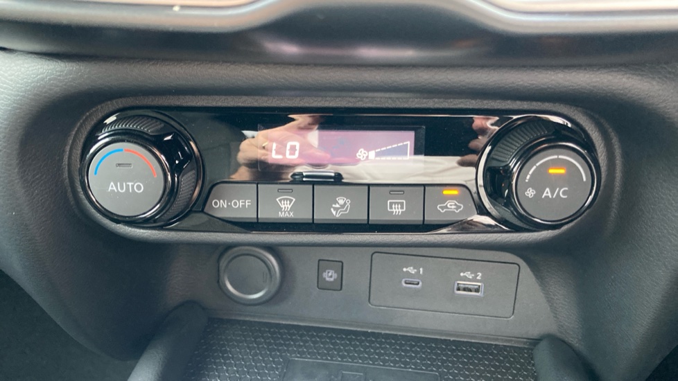 Nissan Juke 1.6 Hybrid N-Connecta 5dr Auto Hybrid Hatchback - Image 25