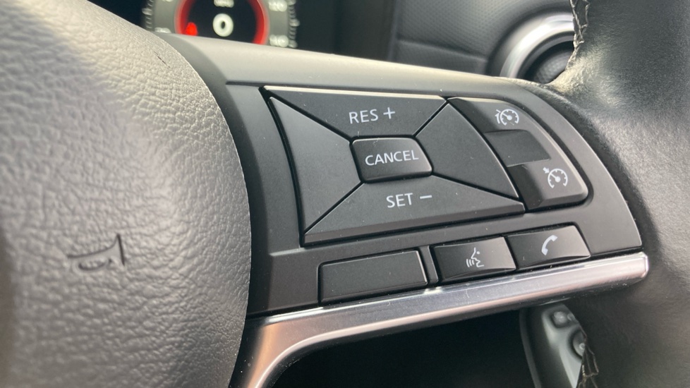 Nissan Juke 1.6 Hybrid N-Connecta 5dr Auto Hybrid Hatchback - Image 29