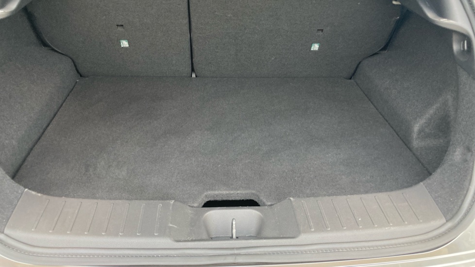 Nissan Juke 1.6 Hybrid N-Connecta 5dr Auto Hybrid Hatchback - Image 35