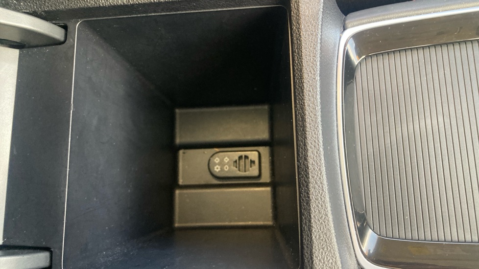 MG HS 1.5 T-GDI Exclusive 5dr DCT Petrol Hatchback - Image 29
