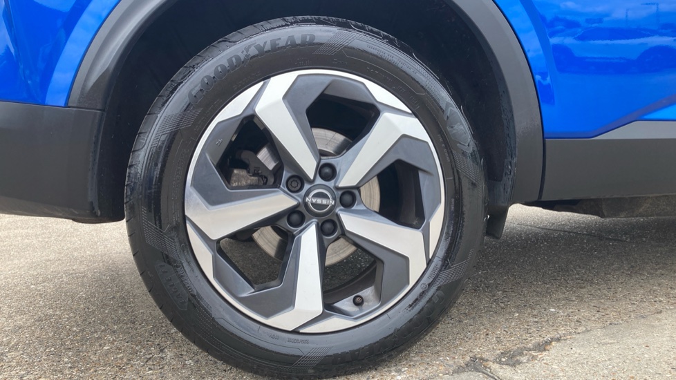 Nissan Qashqai 1.3 DiG-T MH 158 N-Connecta 5dr Xtronic Petrol Hatchback - Image 7