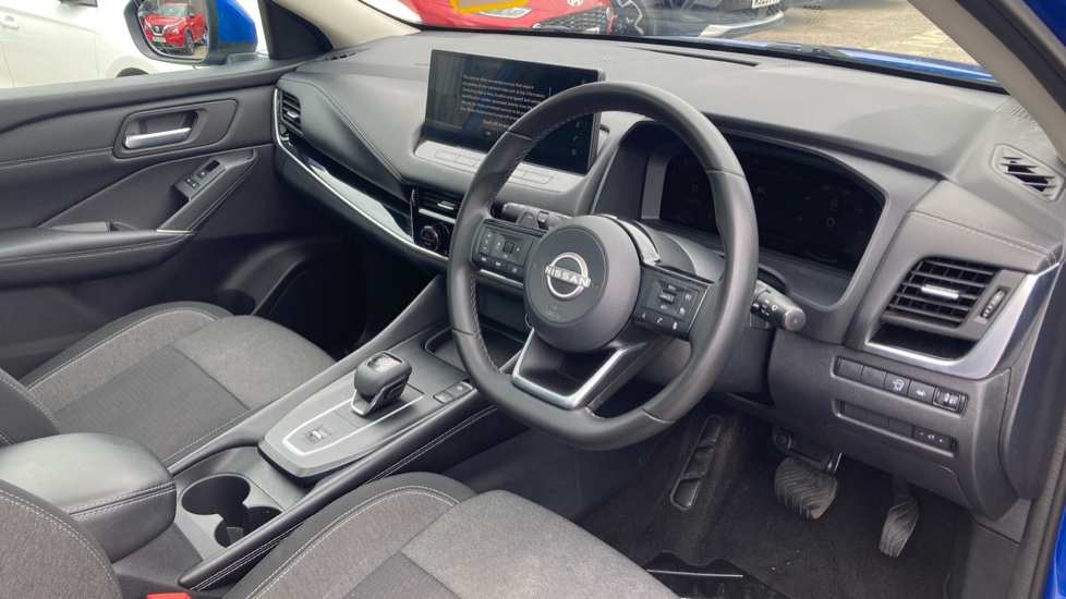 Nissan Qashqai 1.3 DiG-T MH 158 N-Connecta 5dr Xtronic Petrol Hatchback - Image 11