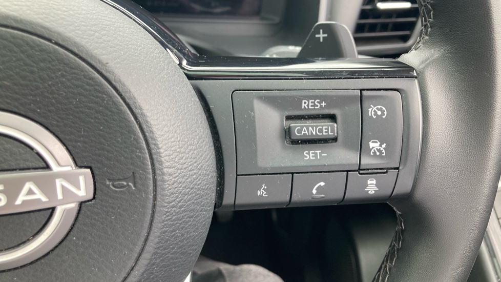 Nissan Qashqai 1.3 DiG-T MH 158 N-Connecta 5dr Xtronic Petrol Hatchback - Image 34