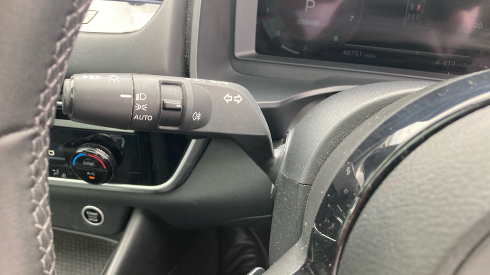 Nissan Qashqai 1.3 DiG-T MH 158 N-Connecta 5dr Xtronic Petrol Hatchback - Image 35