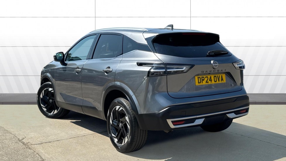 Nissan Qashqai 1.3 DiG-T MH 158 N-Connecta 5dr Xtronic Petrol Hatchback - Image 2