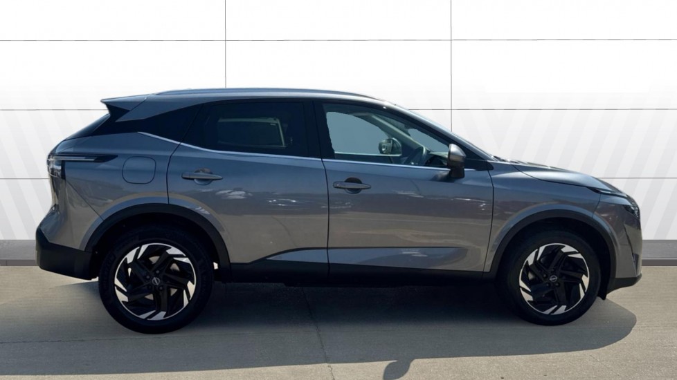Nissan Qashqai 1.3 DiG-T MH 158 N-Connecta 5dr Xtronic Petrol Hatchback - Image 5