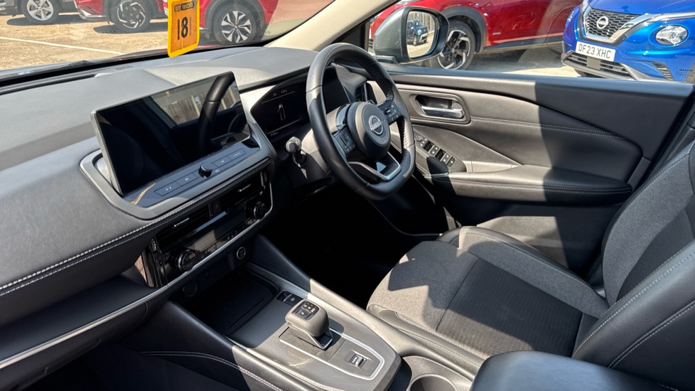 Nissan Qashqai 1.3 DiG-T MH 158 N-Connecta 5dr Xtronic Petrol Hatchback - Image 9