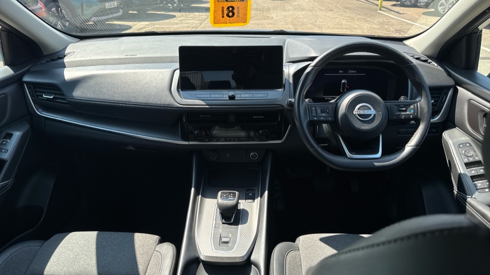 Nissan Qashqai 1.3 DiG-T MH 158 N-Connecta 5dr Xtronic Petrol Hatchback - Image 10