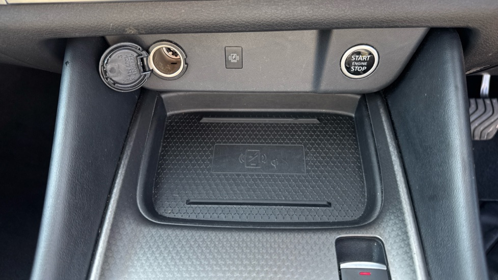 Nissan Qashqai 1.3 DiG-T MH 158 N-Connecta 5dr Xtronic Petrol Hatchback - Image 23