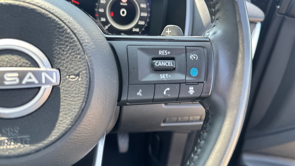 Nissan Qashqai 1.3 DiG-T MH 158 N-Connecta 5dr Xtronic Petrol Hatchback - Image 26