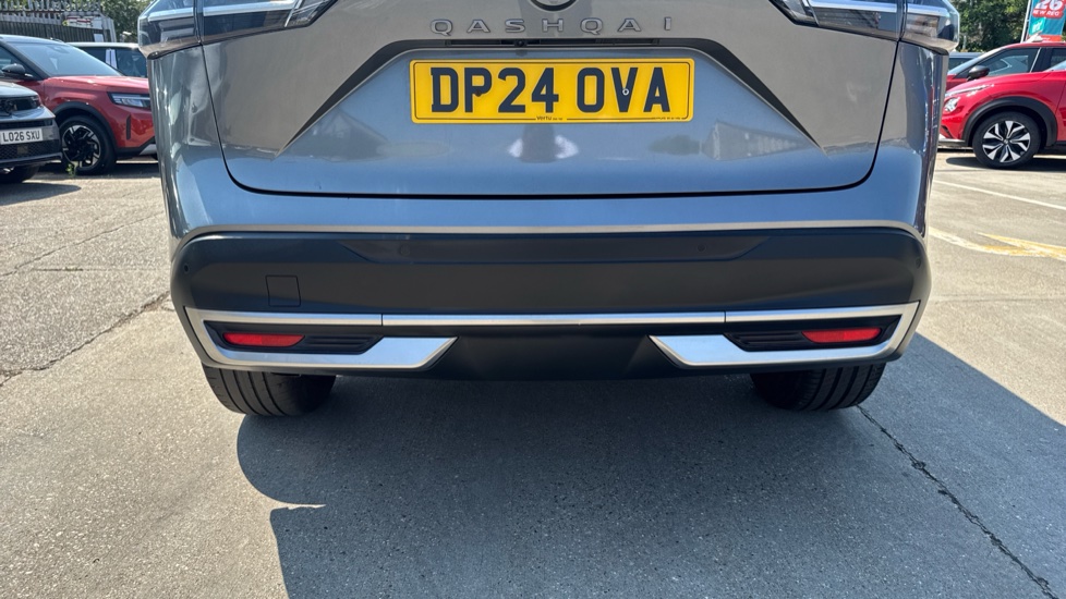 Nissan Qashqai 1.3 DiG-T MH 158 N-Connecta 5dr Xtronic Petrol Hatchback - Image 34