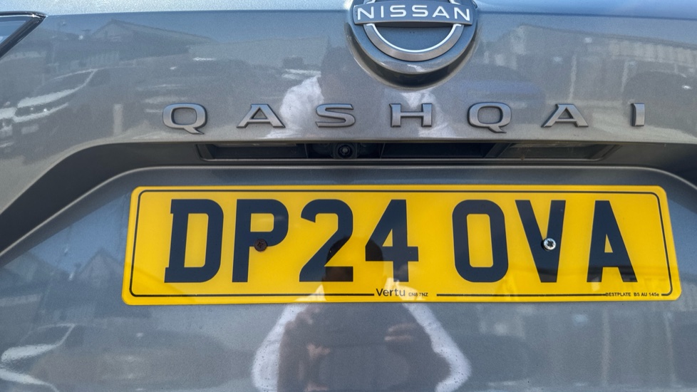 Nissan Qashqai 1.3 DiG-T MH 158 N-Connecta 5dr Xtronic Petrol Hatchback - Image 35