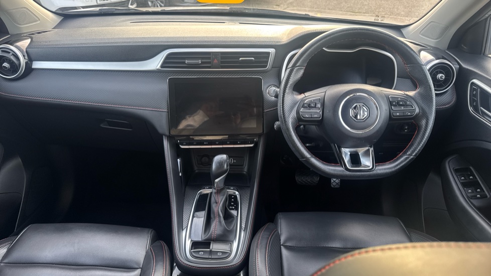MG ZS 1.0T GDi Exclusive 5dr DCT Petrol Hatchback - Image 10