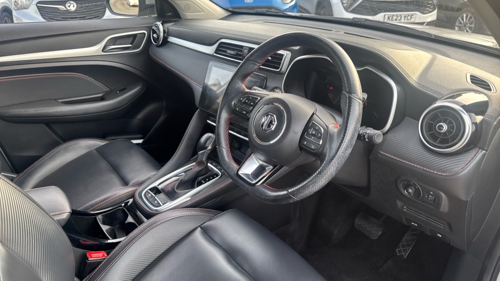 MG ZS 1.0T GDi Exclusive 5dr DCT Petrol Hatchback - Image 11