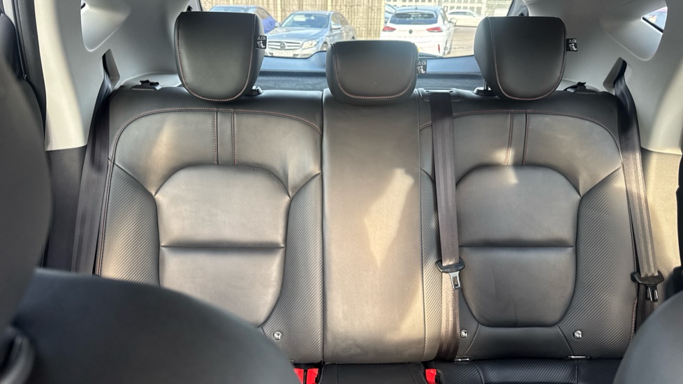 MG ZS 1.0T GDi Exclusive 5dr DCT Petrol Hatchback - Image 15