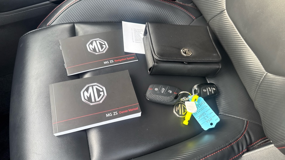 MG ZS 1.0T GDi Exclusive 5dr DCT Petrol Hatchback - Image 19