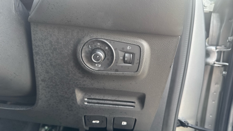 MG ZS 1.0T GDi Exclusive 5dr DCT Petrol Hatchback - Image 31