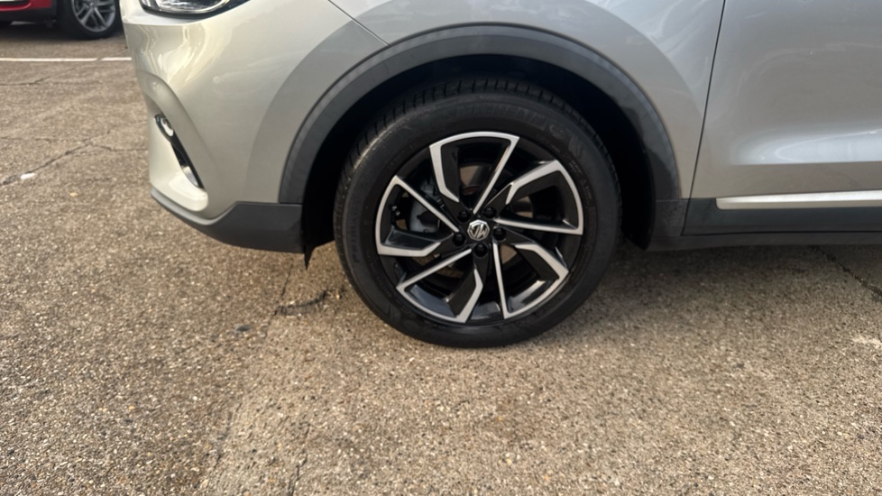 MG ZS 1.0T GDi Exclusive 5dr DCT Petrol Hatchback - Image 46