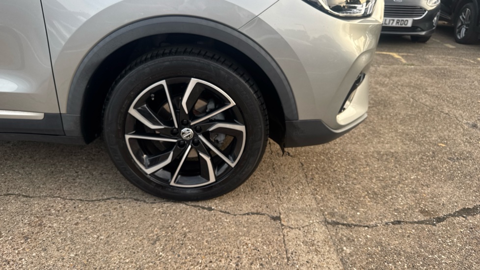 MG ZS 1.0T GDi Exclusive 5dr DCT Petrol Hatchback - Image 49