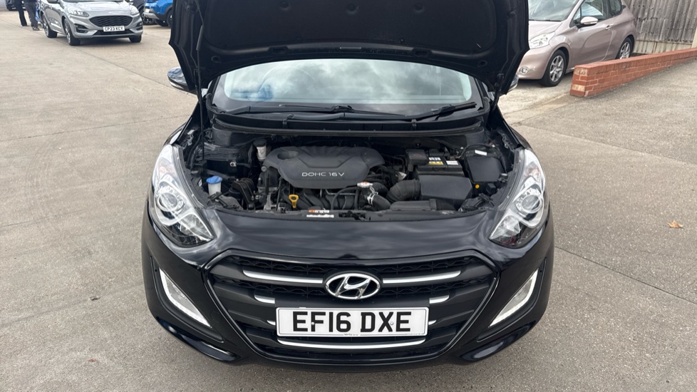 Hyundai i30 1.6 SE Nav 5dr Auto Petrol Hatchback - Image 8