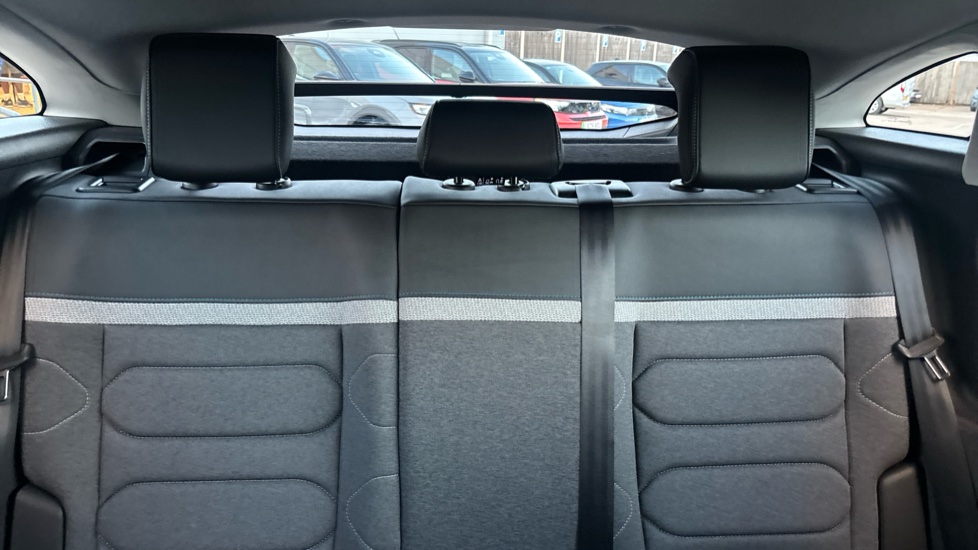 Citroen C4 1.2 PureTech [130] Plus 5dr Petrol Hatchback - Image 15