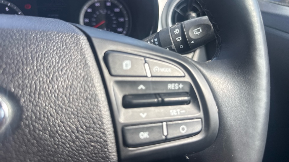 Hyundai i10 1.0 MPi Premium 5dr Petrol Hatchback - Image 22