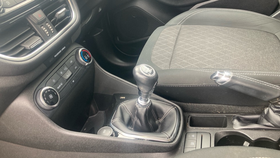 Ford Fiesta 1.0 EcoBoost Active 1 5dr Petrol Hatchback - Image 13