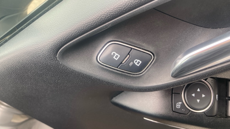 Ford Fiesta 1.0 EcoBoost Active 1 5dr Petrol Hatchback - Image 29